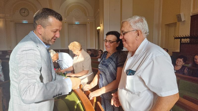 25 de cupluri din Oradea, premiate la a zecea ediție „Nunta de Aur”