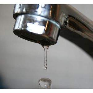 Apă caldă oprită pe patru străzi din Oradea până pe 12 august