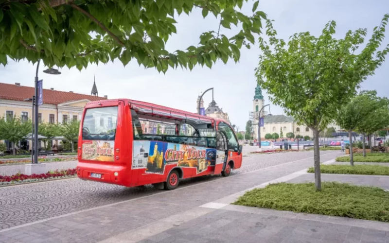 Autobuzul turistic al OTL circulă pe traseu de 18 obiective în 15 și 16 august 2026
