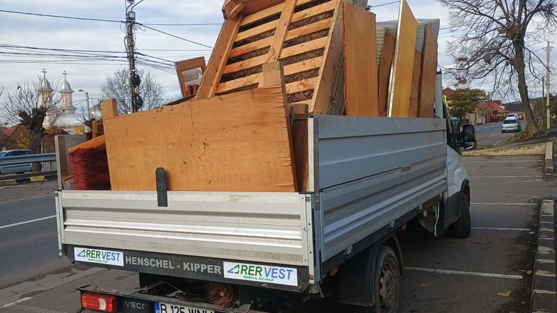 Colectare gratuită a deșeurilor voluminoase și periculoase în Oradea, 31 august – 11 septembrie