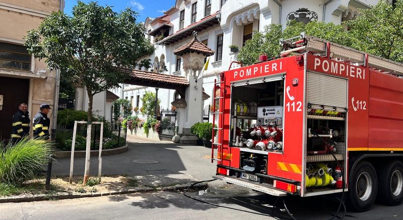 Incendiu la subsolul unei clădiri de pe strada Mihai Pavel: o pisică a fost salvată de pompieri