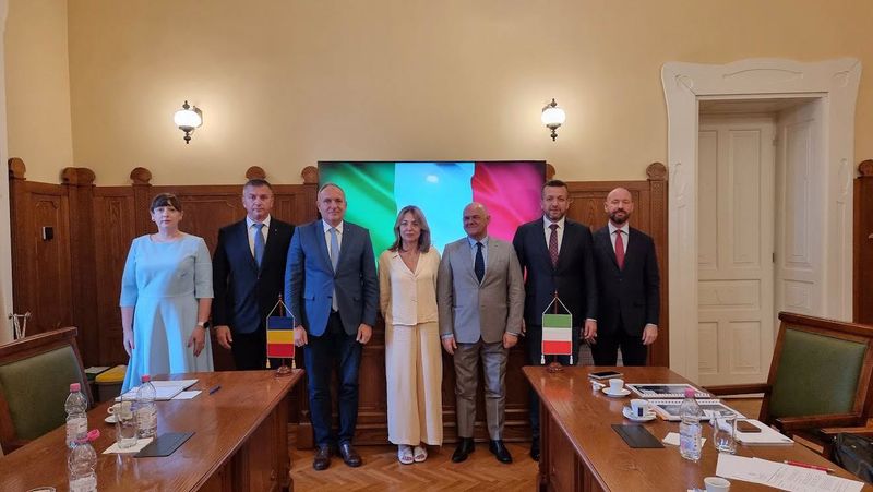 Oradea găzduiește ambasadoarea Italiei pentru discuții despre investiții în Bihor