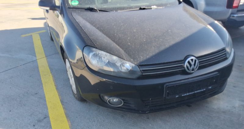 Patru autovehicule fără stăpân, identificate pe str. Ogorului din Oradea